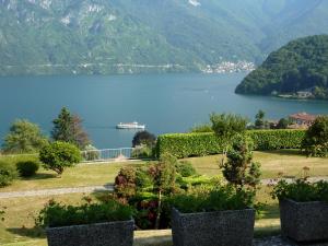 Apartment Bella Vista In Mezzegra with POOL sleeps 6- by Italian Apartments