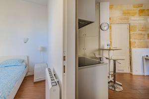 Marceau - T2 avec 1 Chambre 1 Salle de Bain et 1 Canapé Lit