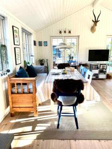 Perfect Base Near Beach And Shops