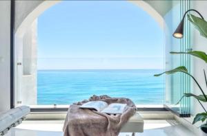 Aguamarina II Frontline Beach, Direct Sea Views