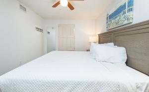 Phoenix VII 7503 condo