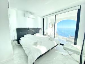 Aguamarina II Frontline Beach, Direct Sea Views
