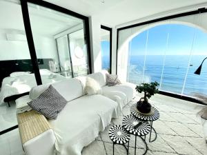 Aguamarina II Frontline Beach, Direct Sea Views