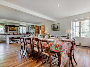 5 Bed in Sturminster Newton oc-76458
