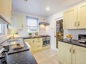 2 Bed in Seahouses oc-cn067