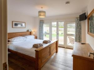 4 Bed in Bembridge oc-ic130