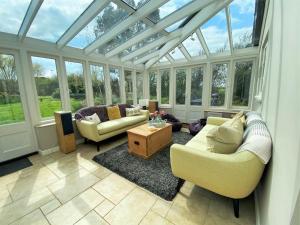 4 Bed in Ningwood oc-ic048