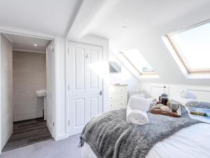 4 Bed in Brockenhurst oc-80420
