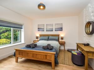 2 Bed in Lymington oc-87885