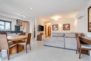 Luz casas- BayLuz apart,pool,beach, tennis, wifi,aircon
