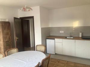 Lovely apartment with beautiful view and parking