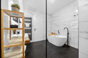 JUNIPRO Luxury Apartments