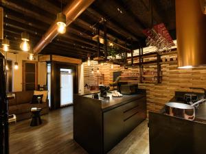 La Vite Apartments by Queen Gallery