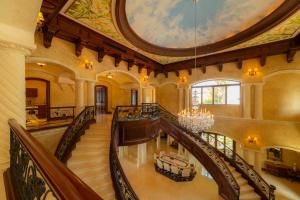 Casa Garmus 10 bdrs ocean views in Los Suenos