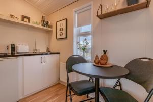 Cozy Cabin with Mountain Views near Golden Circle