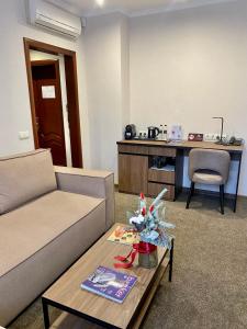 Grand Christer Hotel