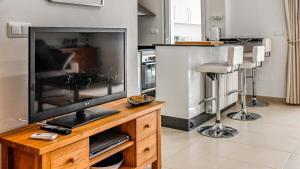 Modern Stunning Townhouse 3 bed 2 bath on La Torre CE51LT