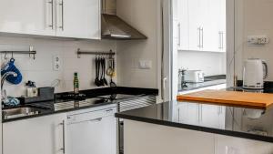 Modern Stunning Townhouse 3 bed 2 bath on La Torre CE51LT