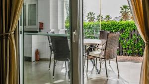 Modern Stunning Townhouse 3 bed 2 bath on La Torre CE51LT