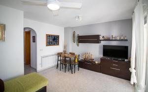 Al Andalus frente a la piscina - Playa Cargador ALBERT VILLAS