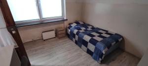 Adam room 2