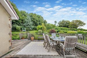 4 Bed in Two Mile Oak oc-b27535