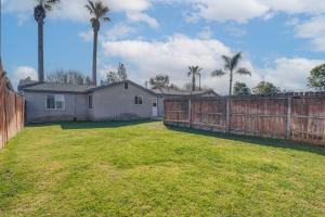 2 Mi to Dtwn Glendora! Pet-Friendly Extended Stay