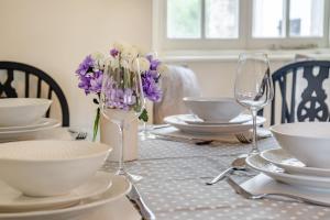 2 Bed in St. Hilary oc-c33064