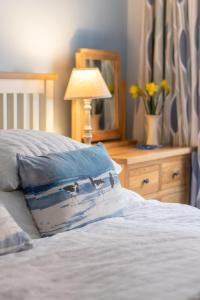 2 Bed in Whitby oc-w095