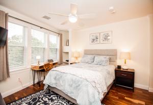 2 Bedroom Unit w Elevator & In-Unit Laundry