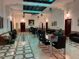 Colonial Hotel Boutique by VBermor