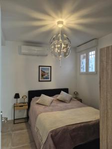 Chez Isa, Les pieds dans leau