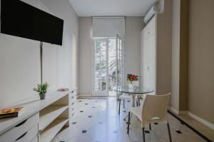 LDV Aparts 2E by MOT Rentals