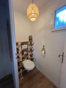 T2 lumineux, jardin privé et piscine