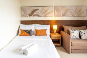 Bright Studio & City View at Casa Mira Towers