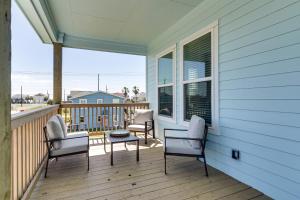 West End Galveston Beach House: Pool & Pier Access