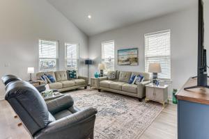 West End Galveston Beach House: Pool & Pier Access