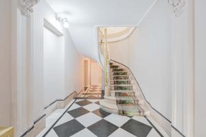 LDV Aparts 4B by MOT Rentals