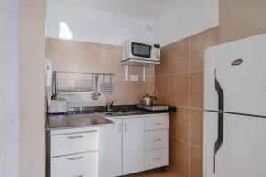 LDV Aparts 4B by MOT Rentals