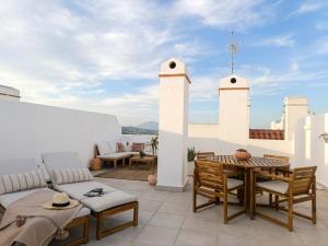 Casares Rooftop Apartment by Costarentals