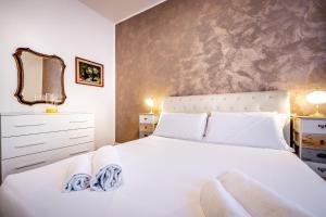 iD Light-Filled Home with Garden Oasis