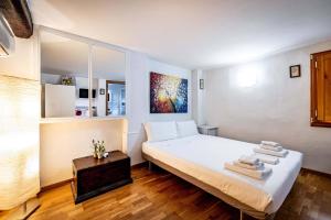 Roommo Carmine
