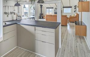 3 Bedroom Gorgeous Home In Hvide Sande