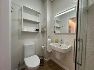 FEEL FARO Guesthouse - Boutique Stay with Terrace in Central Faro