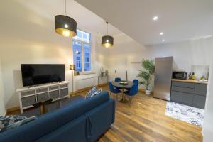 AppartUnique - Chez Helder, la Suite - 50m Thermes - Idéal Cure