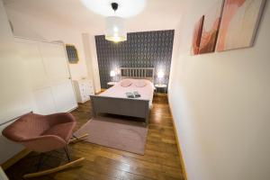 AppartUnique - Chez Helder, la Suite - 50m Thermes - Idéal Cure