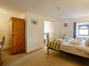 4 Bed in Keighley oc-84040