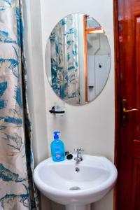Roam and stay suites