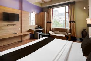 Super Townhouse Bani Park Formerly Aroma Residency