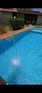 Sítio Encanto Singelo - Casa completa em condomínio com piscina aquecida e área gourmet